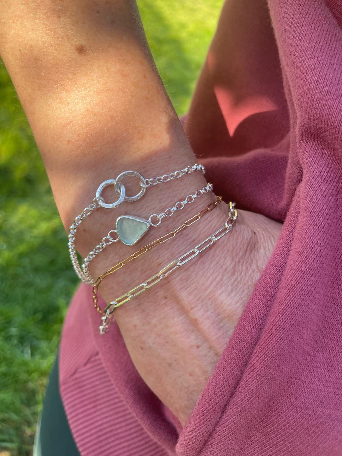 Interlocking O Bracelet