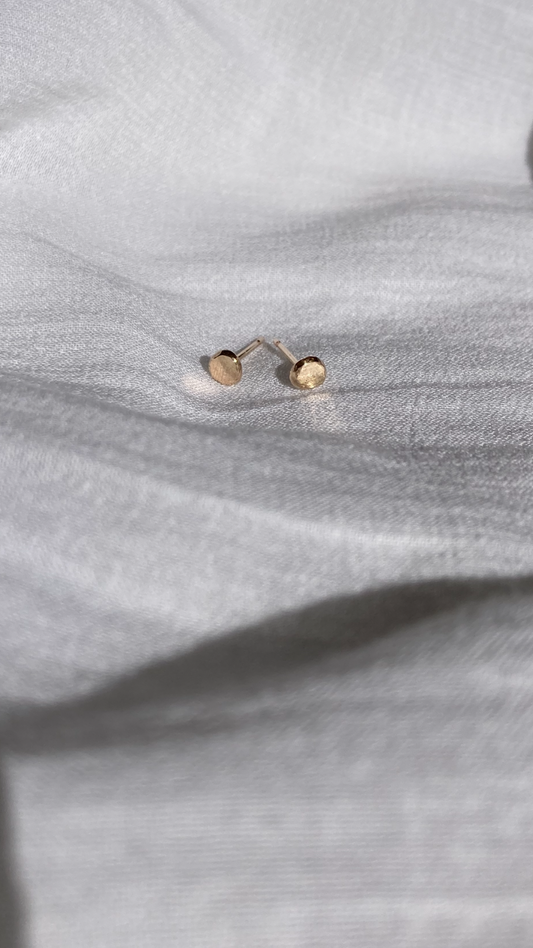 9 Carat Gold Pebble Studs